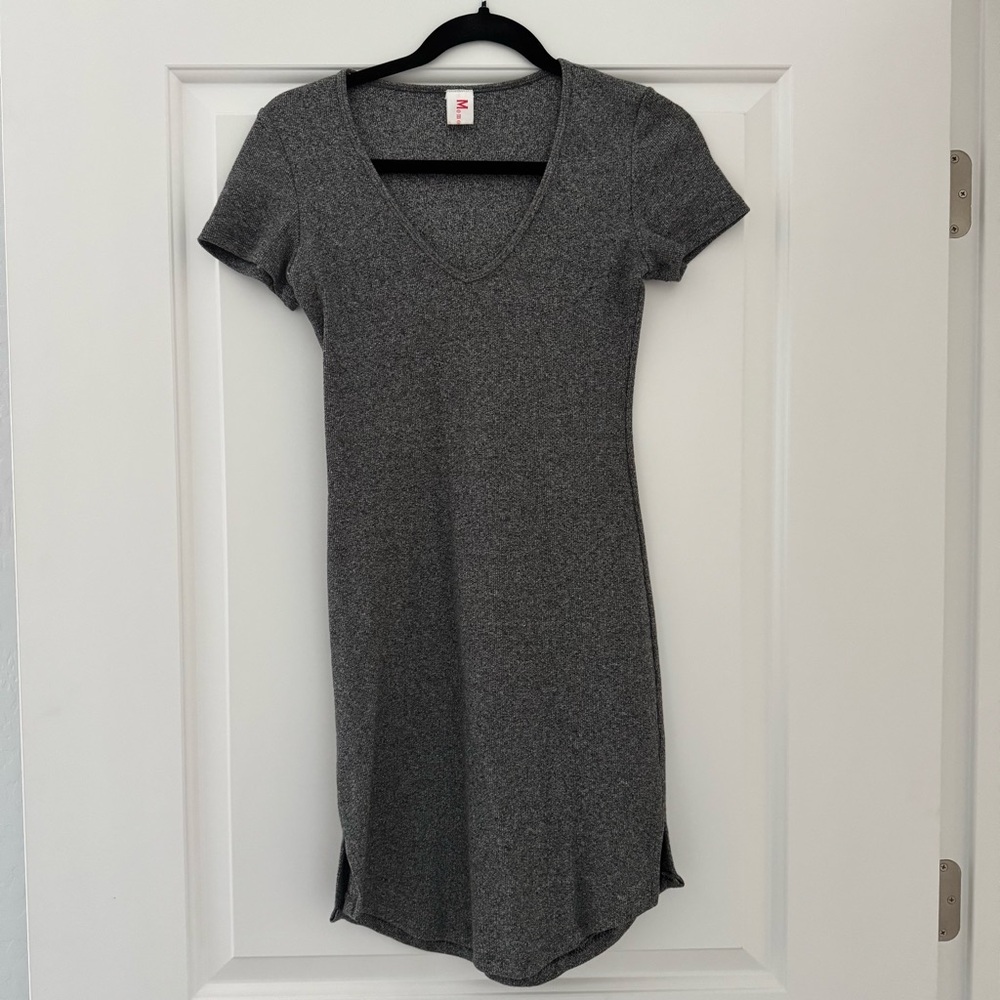 Gray Ribbed V-Neck Short Sleeve Women's Dress